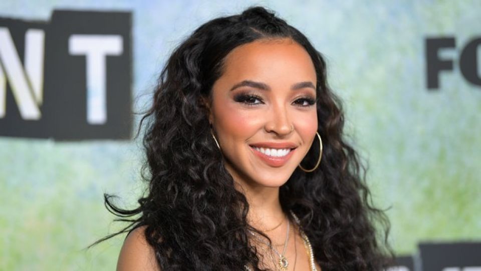 Tinashe Singed with Roc Nation